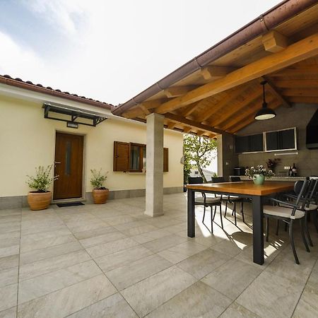 Casa Tilia Villa Sapjane Exterior photo
